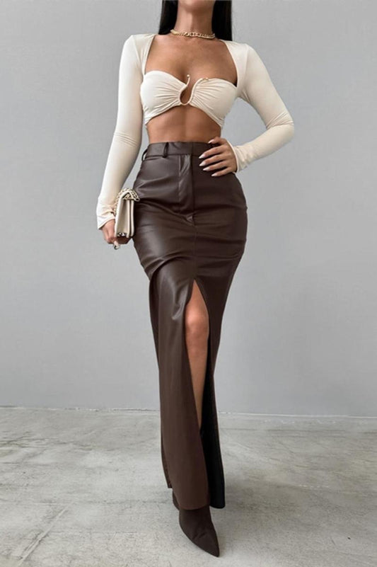 Versatile Leather Skirt: Sleek and Sophisticated